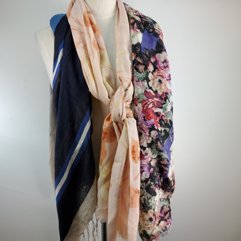 BUNDLE OF DESIGNER BRAND SCARVES STRIPED / FLORAL